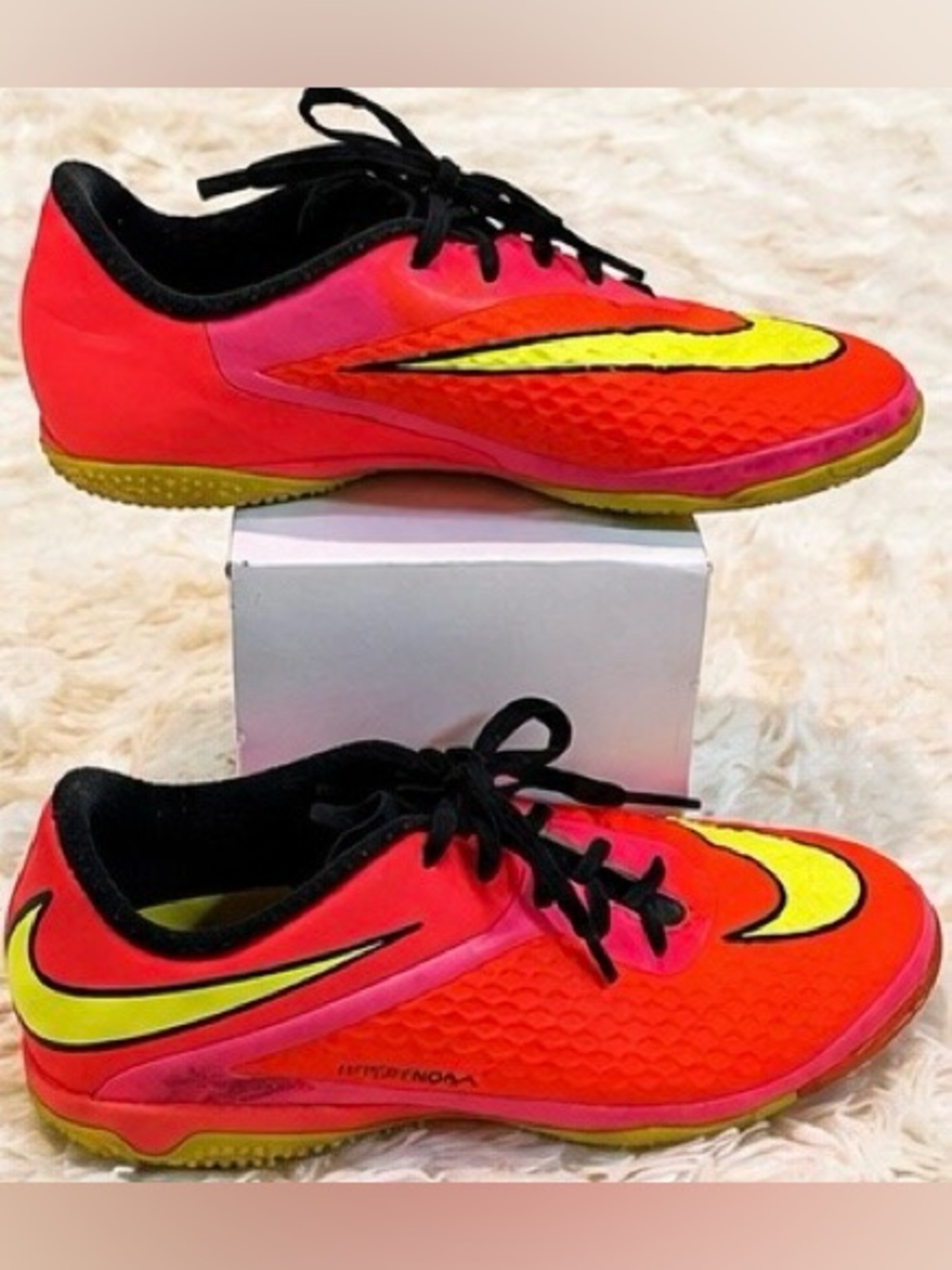Nike Hypervenom Indoor Soccer Shoes Youth 5.5Y Bright Neon Futbol